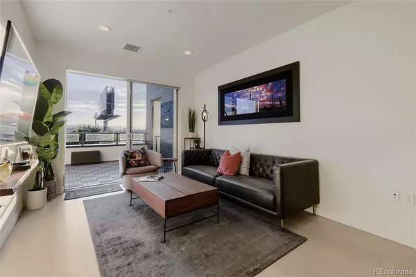 1616 S BROADWAY 202