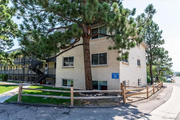 1723 ROBB ST 14