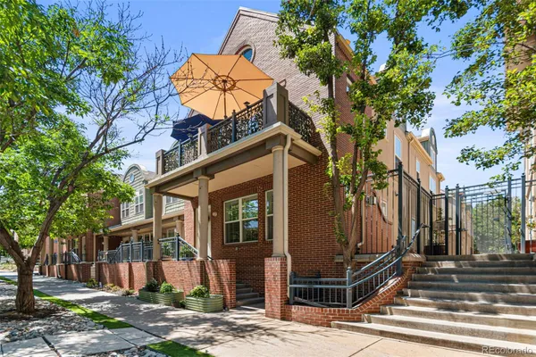 1489 STEELE ST 116