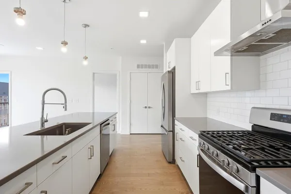 1898 S BANNOCK ST 305