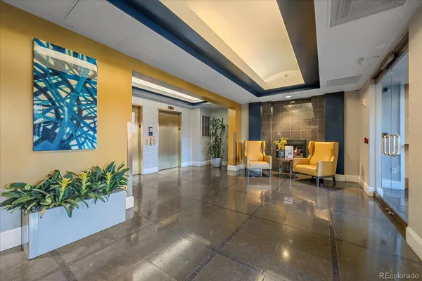 300 W 11TH AVE 6E