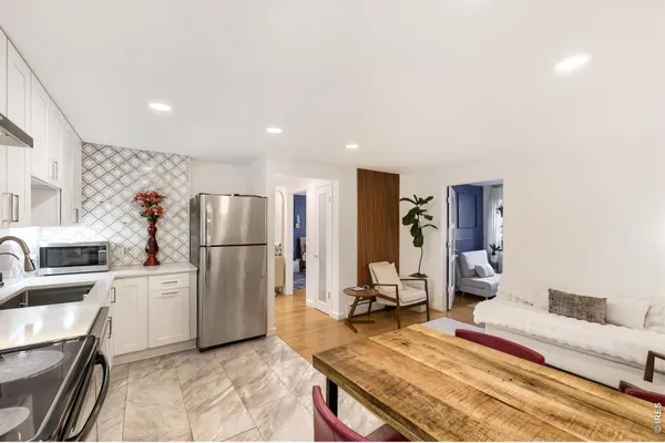 1270 N MARION ST 210