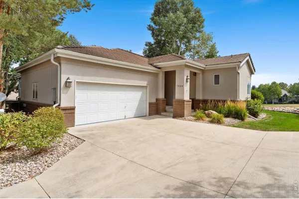 7320 TAMARISK DR