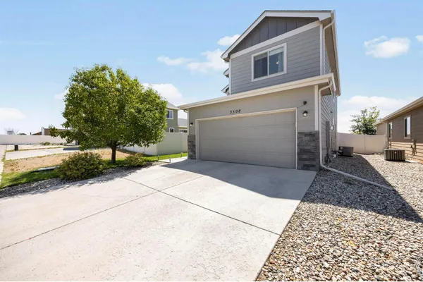 3508 WILLOW DR