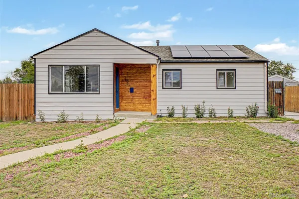 1242 S SENECA WAY