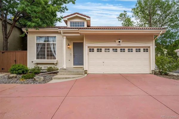 1491 LAURENWOOD WAY