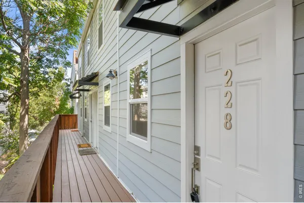 1111 MAXWELL AVE 228