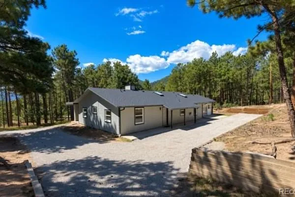 1251 VALLEY VIEW DR