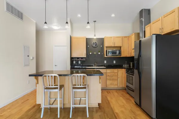 1440 LITTLE RAVEN ST 401