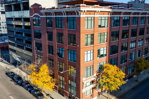 2000 ARAPAHOE ST 402