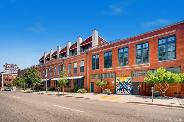 2441 N BROADWAY 304