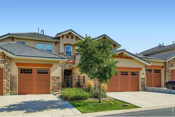 2932 CASALON CIR