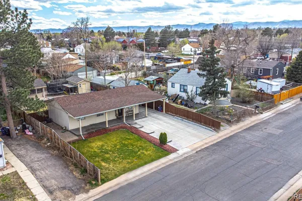 3250 W WALSH PL