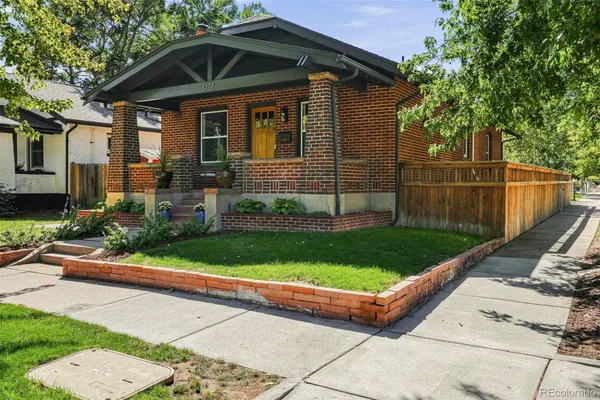 3277 JULIAN ST
