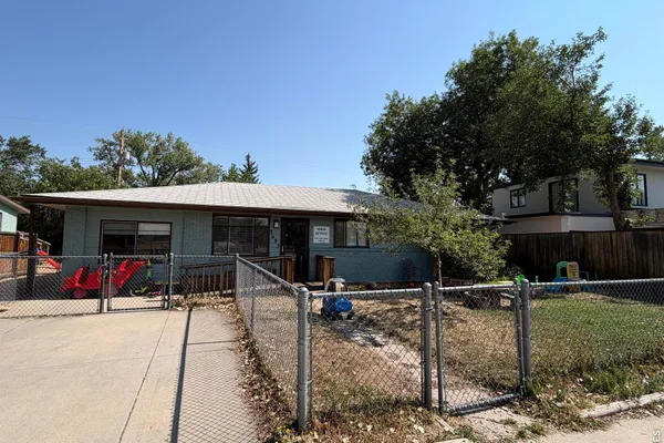 3695 MARTIN DR