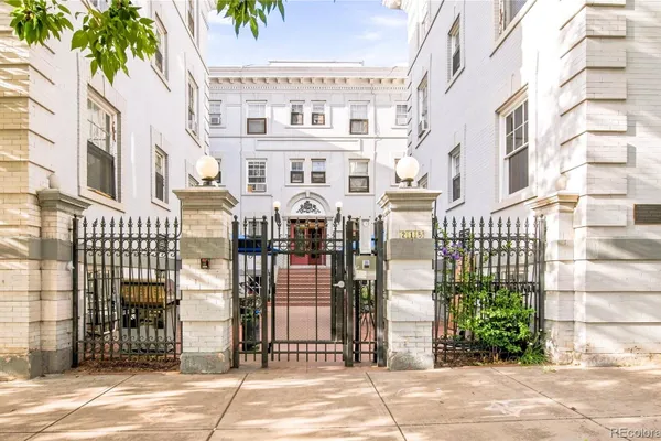 215 E 11TH AVE C9