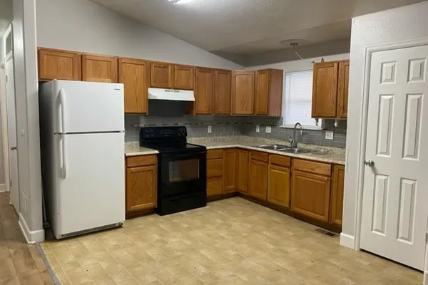 4580 W ALAMEDA AVE