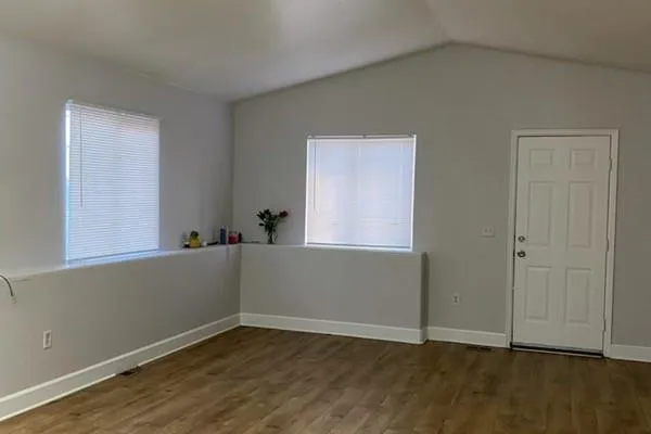 4580 W ALAMEDA AVE