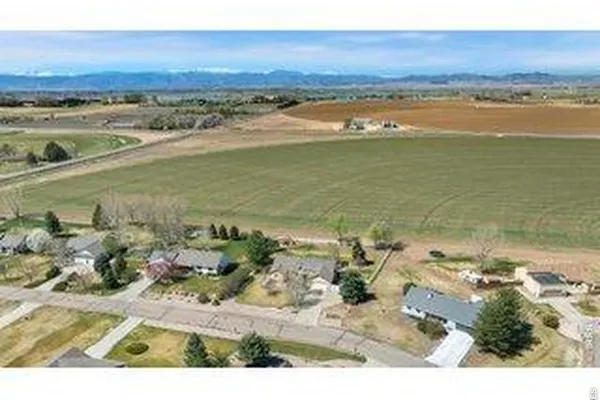 7859 WHITETAIL CIR
