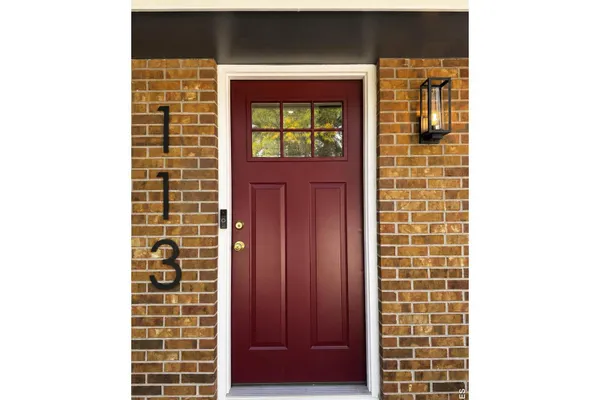 113 SANDLER DR