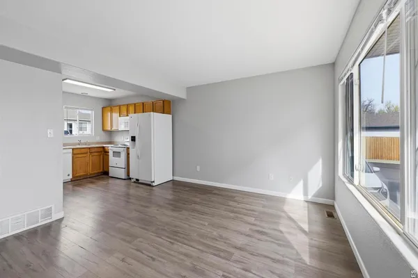 1321 DARRELL RD