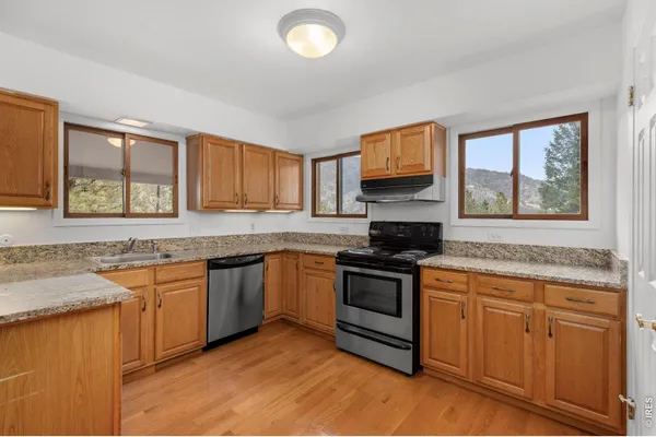 42 OTTAWA CT