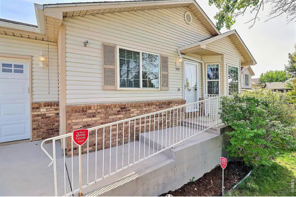 3100 CODY AVE