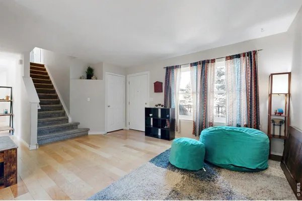 503 BROADVIEW DR