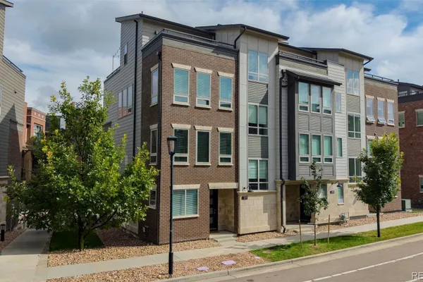 511 PROMENADE DR