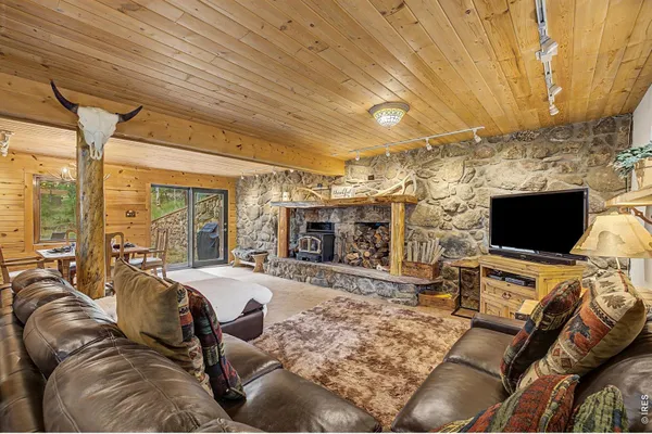 2028 LAZY Z RD