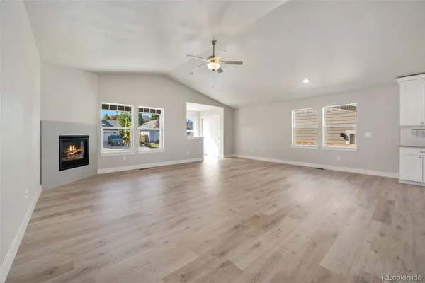 9048 HARLEQUIN CIR