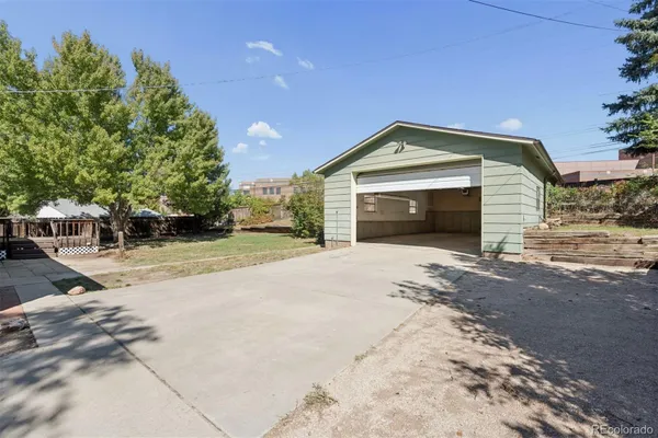 408 ELMWOOD DR