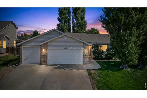 238 ASPEN GROVE WAY