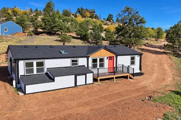 131 DILLON LN