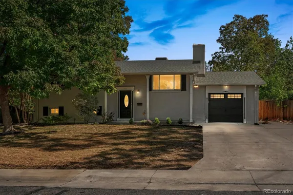 553 W EASTER AVE