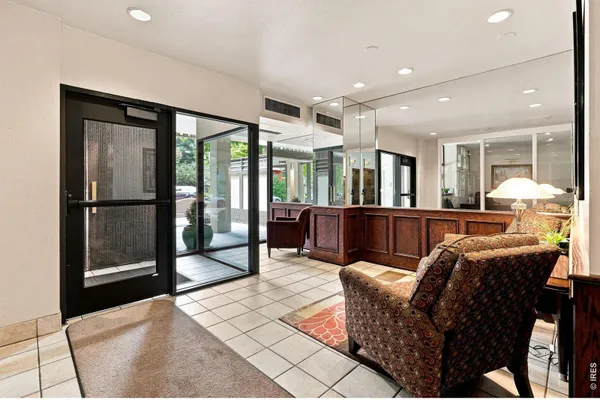 1223 RACE ST 303