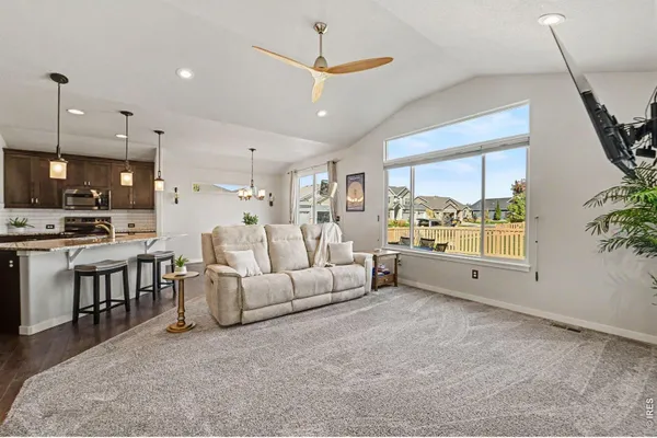 7102 SILVER CT