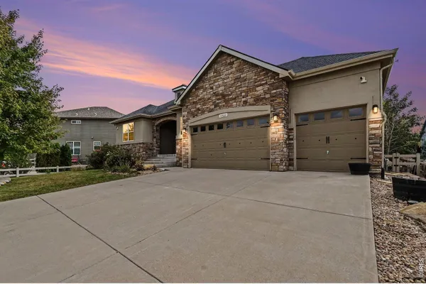 5529 TRIPLE CROWN DR