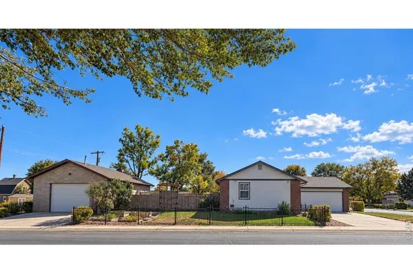 542 PALMER AVE