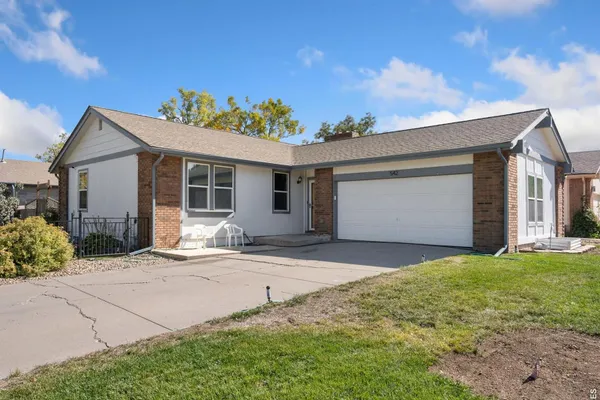 542 PALMER AVE