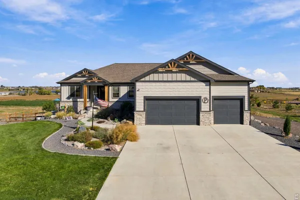 5026 PRAIRIE LARK LN