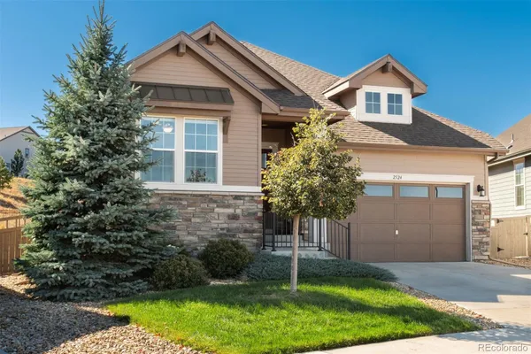 2524 LASSEN LN