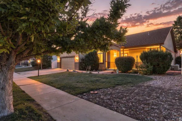 9038 SHENANDOAH AVE