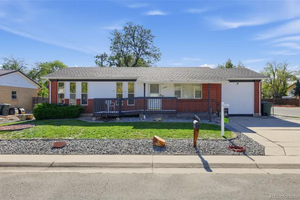 1582 TRUDA DR