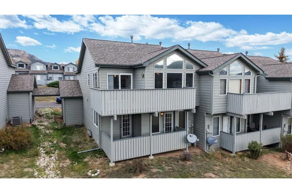 1555 RAVEN CIR C