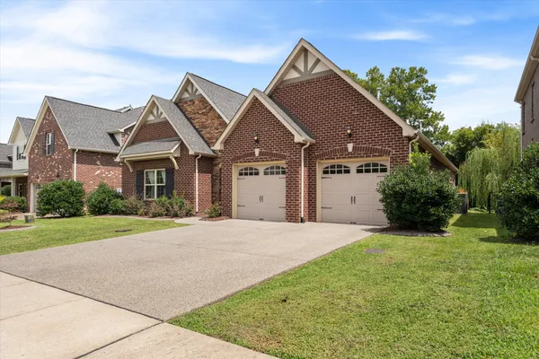 108 GULFSTREAM DR