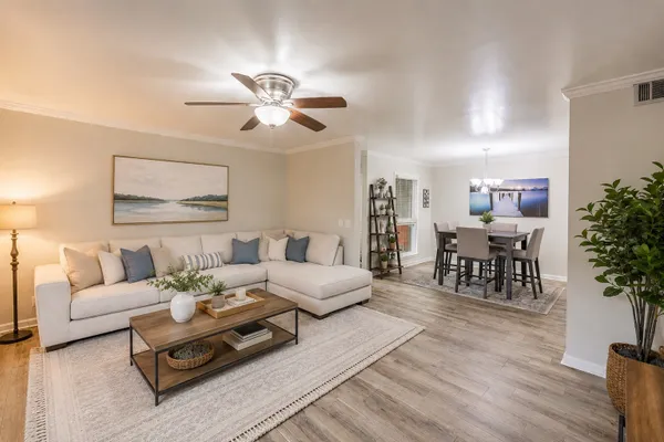 515 BASSWOOD AVE 10