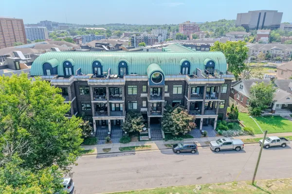 2905 PARTHENON AVE 109