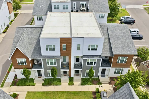 503 VERNON CIR