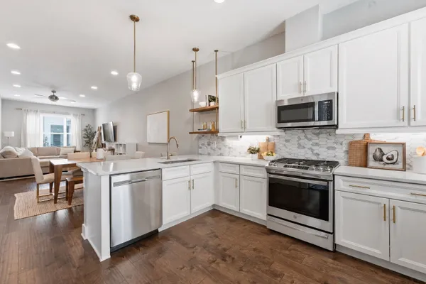 503 VERNON CIR